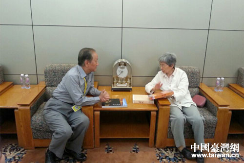 敦煌研究院院長樊錦詩與臺灣新黨主席郁慕明會面 敦煌研究院院長樊錦詩與臺灣新黨主席郁慕明會面