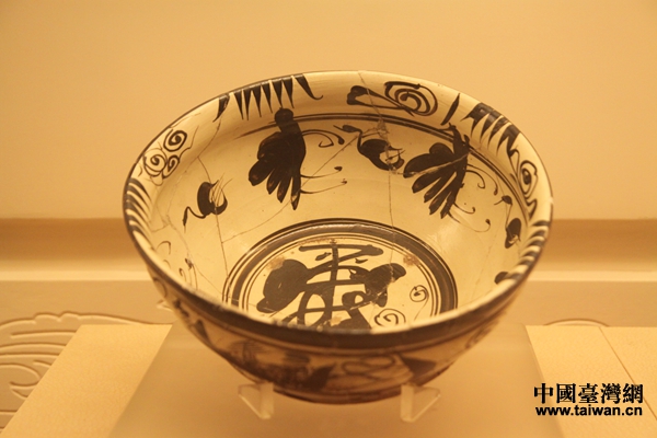 十里陶坊陳爐不夜 千年耀州窯“鏡”底現(xiàn)新生