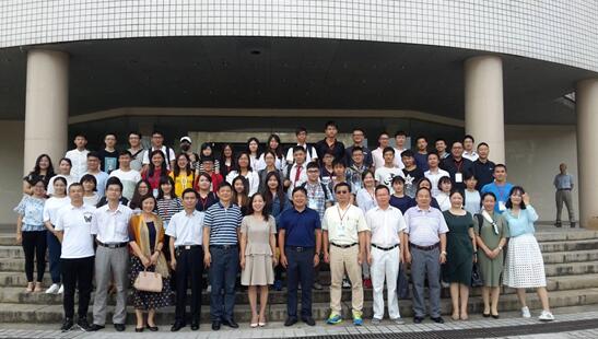 岳陽市領導與“臺灣學子湖南行”一行合影留念 岳陽市領導與“臺灣學子湖南行”一行合影留念