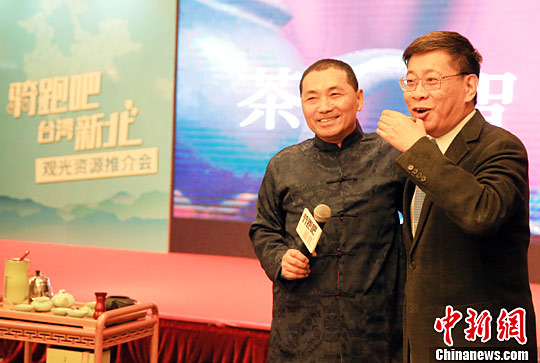 臺灣新北市副市長一身“單車勁裝”現身上海推廣深度游 臺灣新北市副市長一身“單車勁裝”現身上海推廣深度游