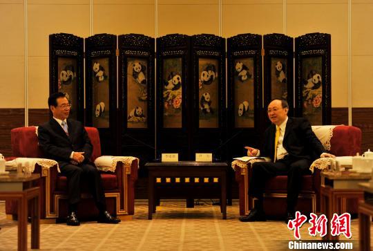 四川省委副書記會見臺灣金融總會理事長李述德一行
