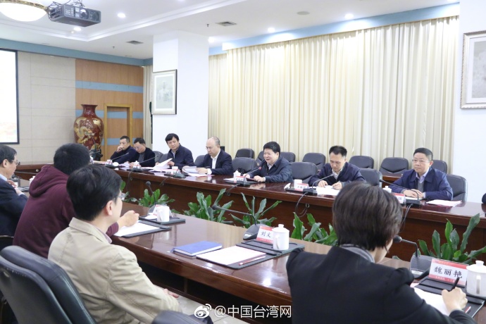 龍明彪看望廈大臺(tái)籍師生:融入大陸社會(huì) 不要把自己當(dāng)外人 龍明彪看望廈大臺(tái)籍師生:融入大陸社會(huì) 不要把自己當(dāng)外人