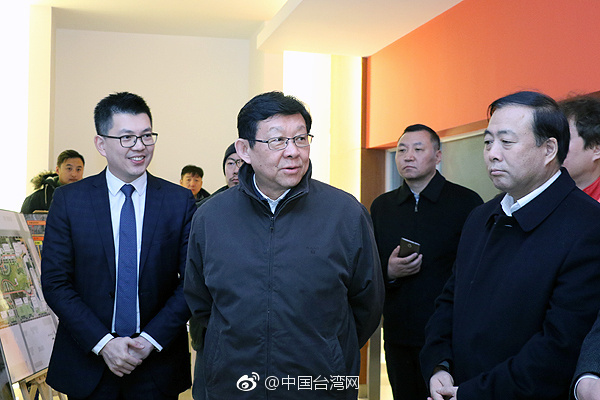 海協(xié)會會長陳德銘走訪西安“康師傅”:我過去很喜歡吃方便面 海協(xié)會會長陳德銘走訪西安“康師傅”:我過去很喜歡吃方便面