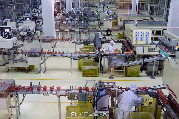 海協(xié)會會長陳德銘走訪西安“康師傅”:我過去很喜歡吃方便面 海協(xié)會會長陳德銘走訪西安“康師傅”:我過去很喜歡吃方便面