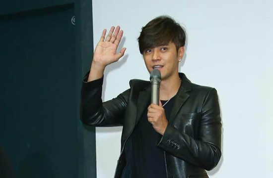 羅志祥開心炫耀:網(wǎng)友沒(méi)有再罵我了(圖)