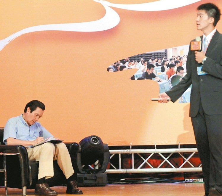 馬英九隨身筆記本也要交接? 馬辦:屬私人物品 馬英九隨身筆記本也要交接? 馬辦:屬私人物品