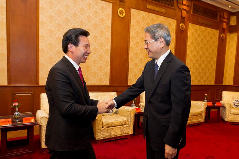 國臺辦主任張志軍在北京會見金門縣長陳福海 國臺辦主任張志軍在北京會見金門縣長陳福海