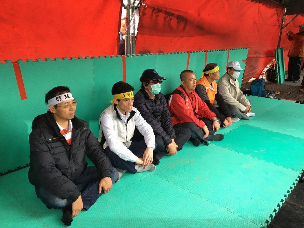 ܊̽^ʳĸ ۣӢ{(dio)߀(hu)̽