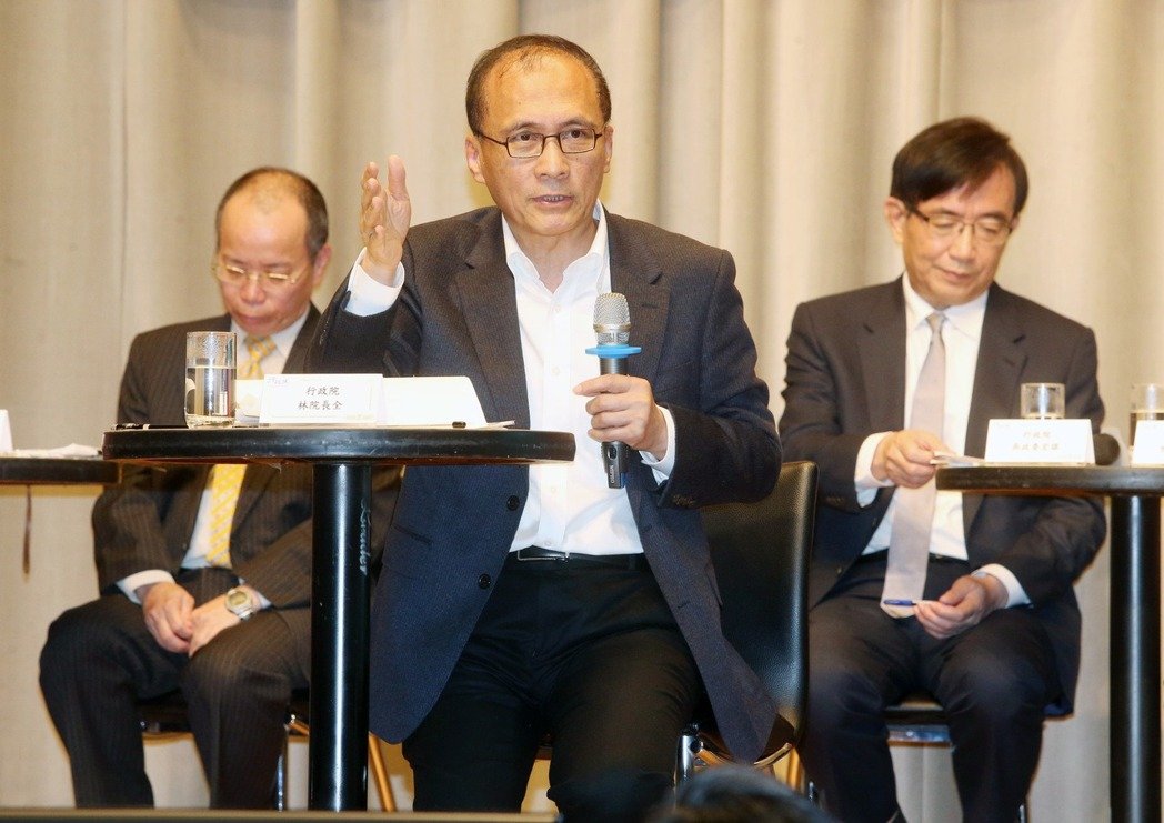 蔡英文一萬億經濟前瞻計劃充滿政治心機 蔡英文一萬億經濟前瞻計劃充滿政治心機