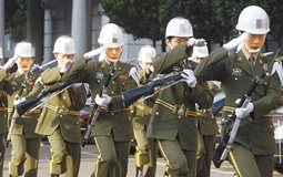 蔡英文“憲兵”遭砍傷 臺當局維安猶如紙老虎?