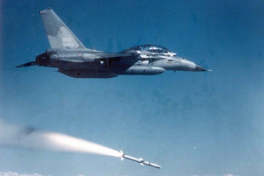 臺軍一飛彈點火失敗直接墜海 臺媒:臺軍得了"彈瘟"? 臺軍一飛彈點火失敗直接墜海 臺媒:臺軍得了"彈瘟"?