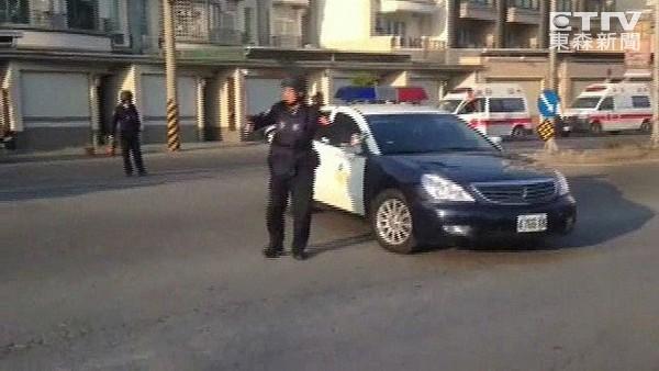 臺灣高雄監獄發生劫持獄警事件,典獄長被挾持。(臺媒圖) 臺灣高雄監獄發生劫持獄警事件,典獄長被挾持。(臺媒圖)