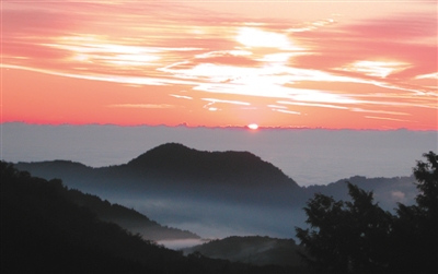 玉山建臺灣最高供電點引討論:星光與燈光大較量