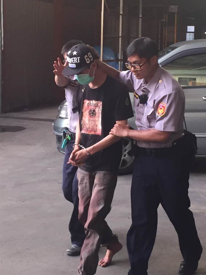 新北地院安檢或存問題 外籍男子庭審時(shí)持刀自殺 新北地院安檢或存問題 外籍男子庭審時(shí)持刀自殺