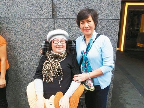 林婷婷不放棄自己,靠母親游慧真和家人支持。臺灣《聯合報》記者林孟潔/攝影