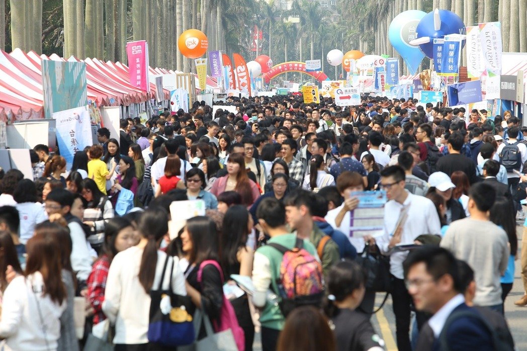 臺灣年輕人薪資35年沒變? 勞動主管部門這么說 臺灣年輕人薪資35年沒變? 勞動主管部門這么說