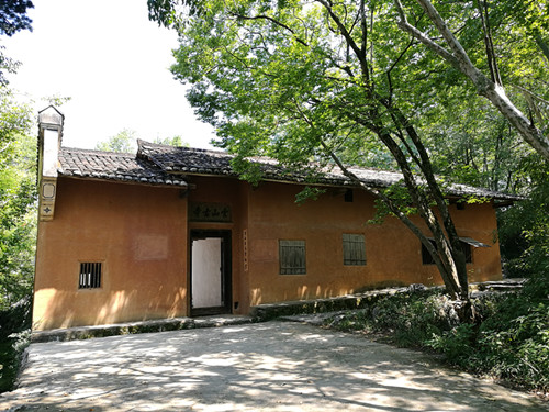 云石山中華蘇維埃共和國中央政府舊址側面照片