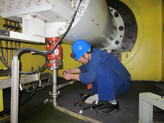 【中國夢·大國工匠】三峽電廠檢修中的“定海神針”