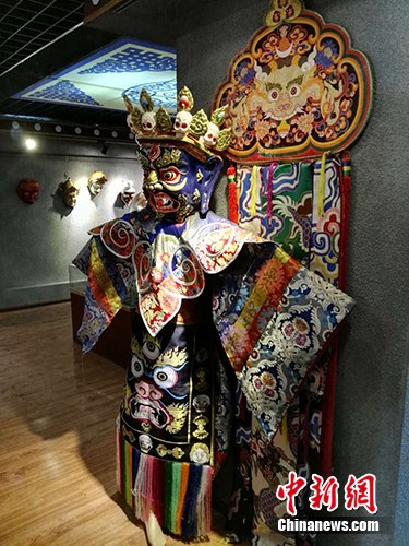 _οhѩlgyֹˇr񌣘IչʾĳƷ¾Wӛ  z