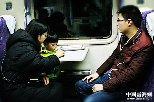 除夕夜,我們在路上