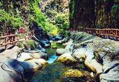 ɽ̫ɽȪ{Ƴc؄eٝAYƷ