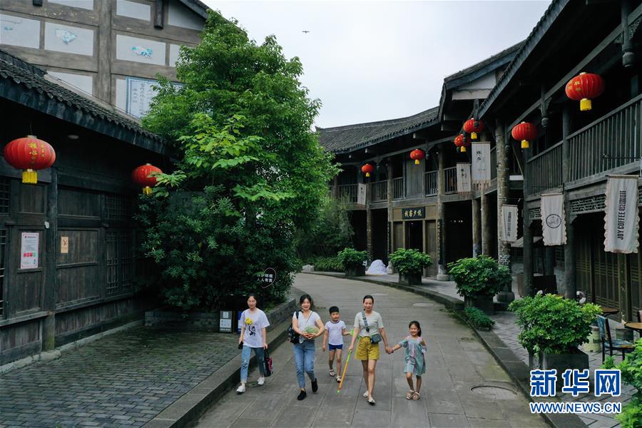 �����Aȫý�^�l���ɕ��؄e�^�졤�D�Ļ��ӣ���2���{(l��n)�D���L�ͣ�������ô��ƴ����������ȫ���ɕ�����ʮ���塱�D��