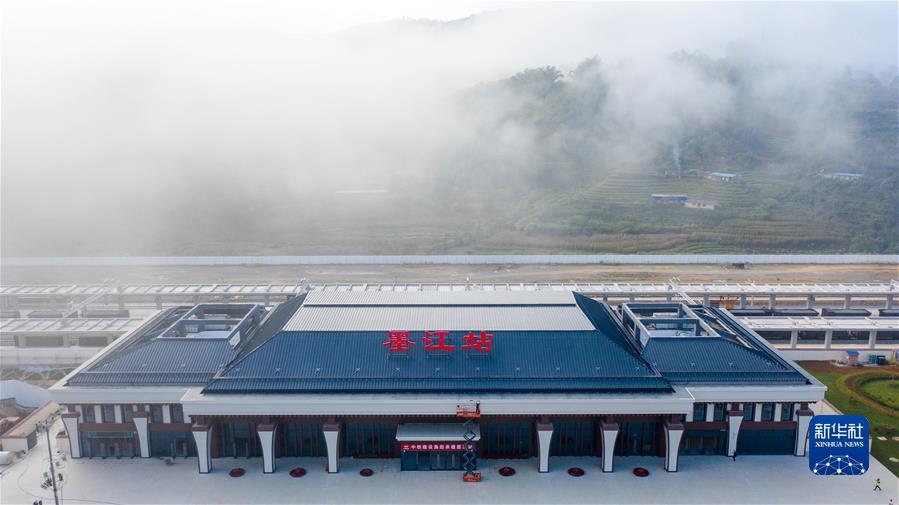 �����Aȫý�^�l���D�Ļ��ӣ���8��������ͨ������ͨ������ͨ����ƪ�¡�������ƽ��ϯ�ڵڶ����χ�ȫ��ɳ��m��ͨ����_Ļʽ�ϵ���ּ�vԒ���x