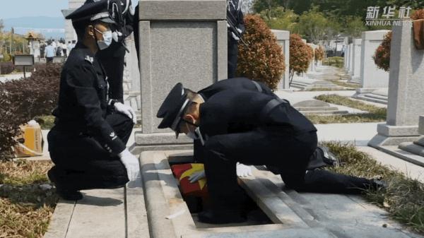 ���ѣ�����׿���ľ���Ӣ���Ѱ���