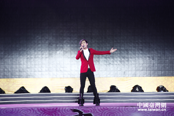 澳門青年歌手彭永琛演唱原創歌曲《中華青年頌》 澳門青年歌手彭永琛演唱原創歌曲《中華青年頌》