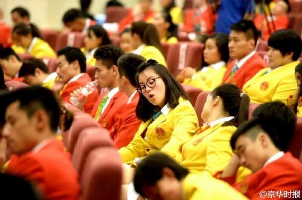 傅園慧又貢獻(xiàn)一波表情包 傅園慧又貢獻(xiàn)一波表情包