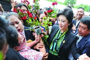 泰前總理英拉出席大米收購案庭審 或被監禁10年 泰前總理英拉出席大米收購案庭審 或被監禁10年