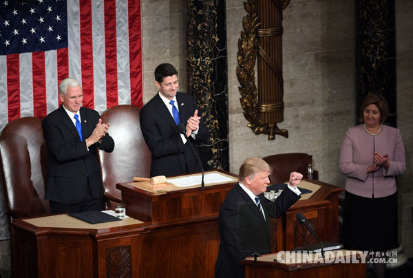 不管他人怎么說 特朗普仍堅稱曾遭奧巴馬竊聽