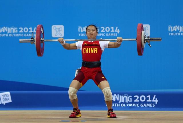 蔣惠花摘中國首金 抓舉成績破青奧紀(jì)錄 蔣惠花摘中國首金 抓舉成績破青奧紀(jì)錄